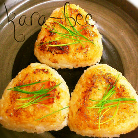 焼肉のタレで胡麻ベーコン焼きおにぎり