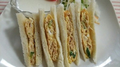 きゅうり‐ツナマヨ入り卵焼きサンドイッチの写真