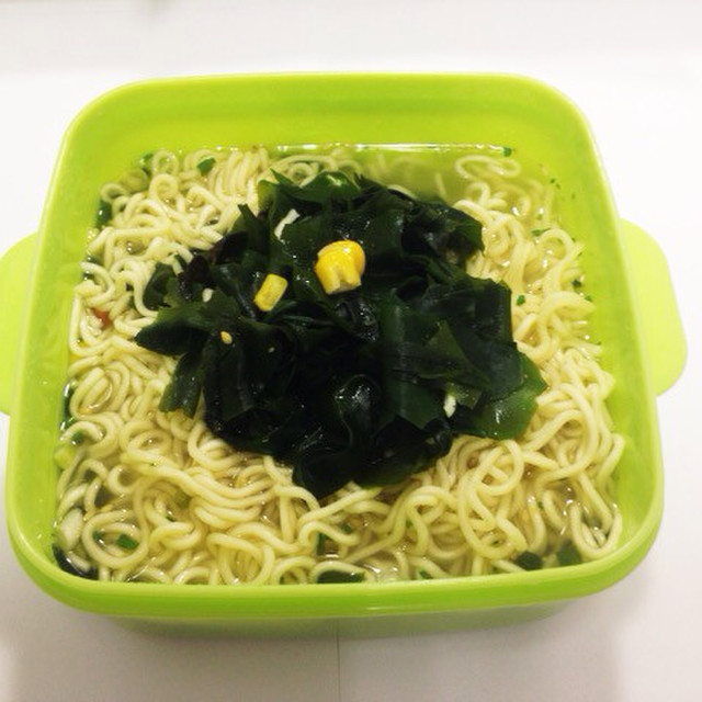 鍋なしで袋ラーメン レシピ 作り方 By シナモンのパパ クックパッド