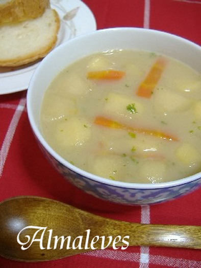 ハンガリー家庭料理♪♪りんごのスープの写真