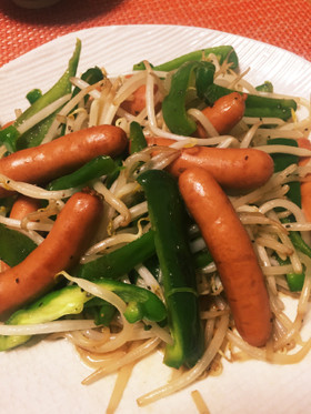 簡単☆シャキシャキもやしのソーセージ炒め
