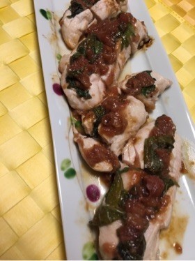 鶏ささみの梅肉はさみ焼