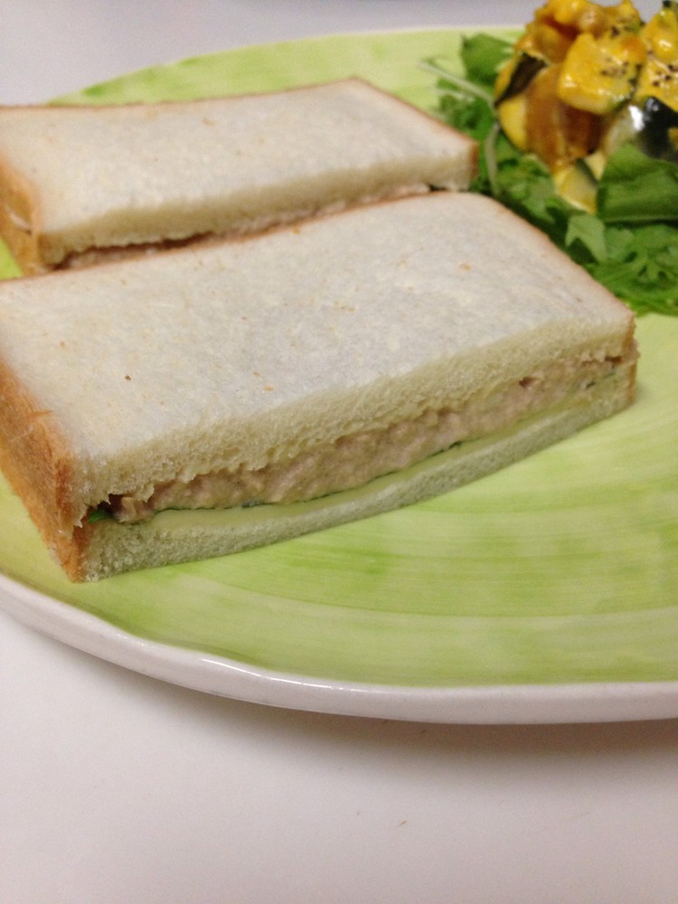 ツナと大葉とチーズのサンドイッチの画像