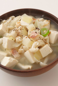 豆腐とホワイトシメジのスープ