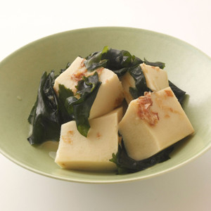 高野豆腐とワカメの簡単煮物