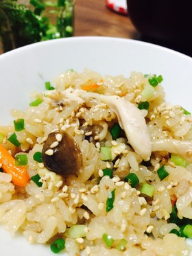 手羽元でうまみたっぷり!炊き込みご飯