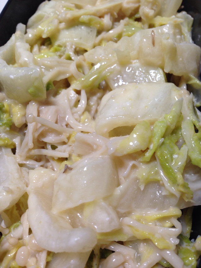白菜とエノキの味噌バター炒め☆の画像