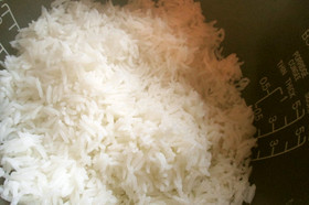 タイのピーナッツココナッツチキンレタスラップのレシピ