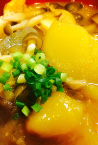 ♡秋の味覚⁑茸と薩摩芋の美味な味噌汁♬