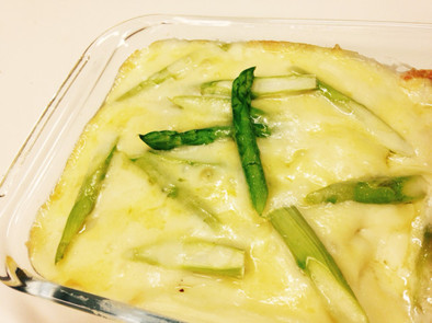 チーズたっぷり白菜グラタン・アスパラのせの写真