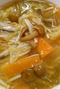 簡単♪白菜と なめこの ピリ辛中華スープ