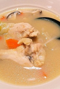 濃厚！サムゲタン風鶏手羽スープ