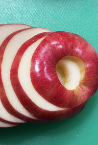 皮が美味しい！栄養満点リンゴの切り方♪