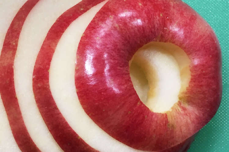皮が美味しい 栄養満点リンゴの切り方 レシピ 作り方 By ふくコー クックパッド 簡単おいしいみんなのレシピが351万品
