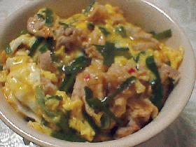 キムチ鍋の素で!豚キムチ丼