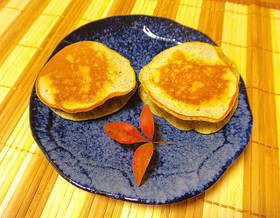黒すりごまのミニどら焼き