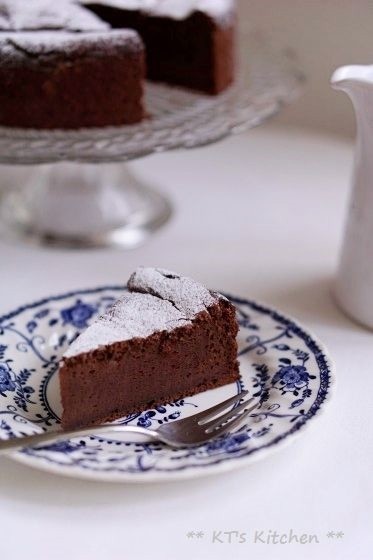 栗のチョコレートケーキの画像