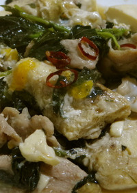 絹豆腐（冷凍）とモロヘイヤの卵とじ