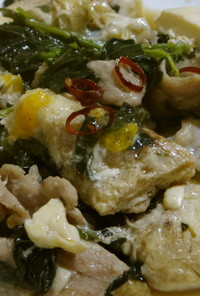 絹豆腐（冷凍）とモロヘイヤの卵とじ