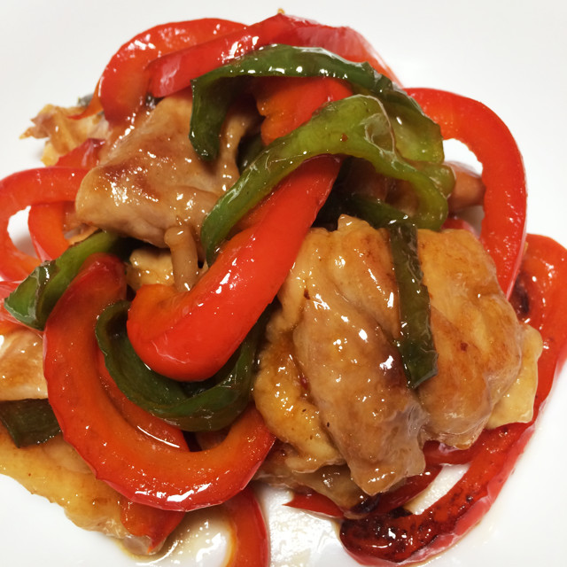 赤ピーマンと生ハムの鶏肉詰めのレシピ