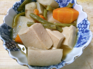 簡単 和食！ 根菜と 高野豆腐の煮物♪の写真