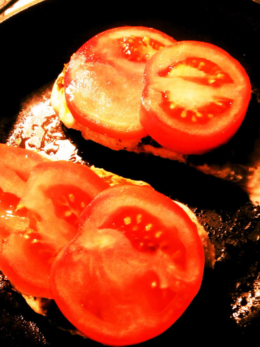 ローストトマトとグリルチキンのペストスパゲッティのレシピ