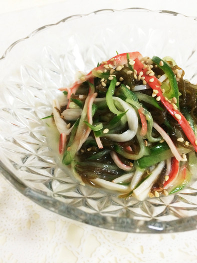ランチや朝食に  簡単もずくの中華サラダの写真