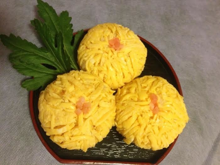 菊の手毬寿司の画像