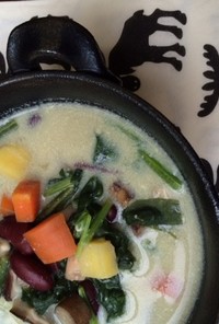 秋野菜と豆乳のあったか薬膳美スープ