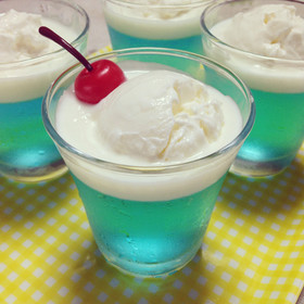 クリームソーダ風 サイダーゼリー♡