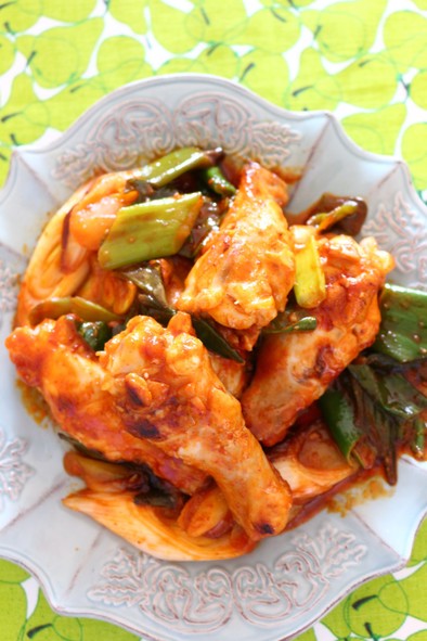鶏と長ネギの韓国産コチュジャン煮込み。の写真