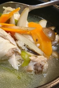 炊飯器で煮込むサムゲタン風スープ