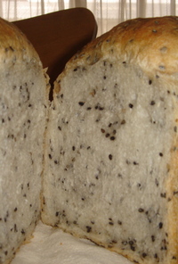 黒ごまハード食パン