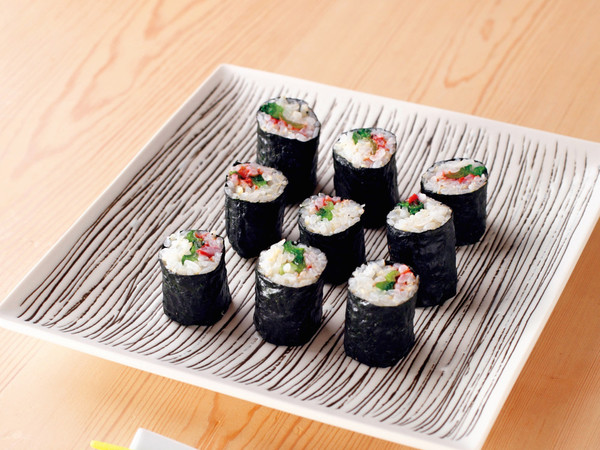 青菜と梅の細巻き寿司