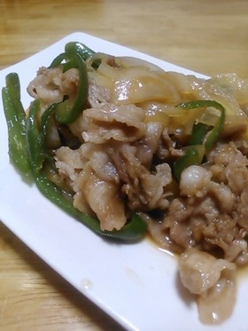 豚とたまねぎとピーマンの甘辛炒め