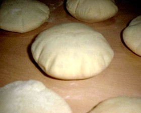 なかなか売ってないピタパン作ろう!