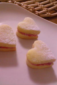 甘～いピンク♥優しいジャムサンドクッキー