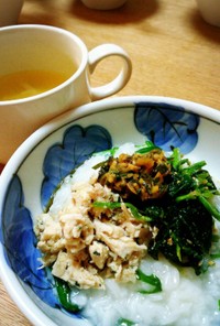 中華風粥と再利用した鶏出汁スープ