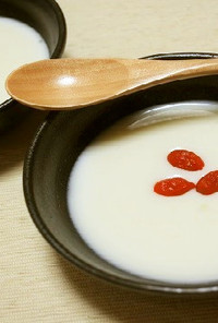 マシュマロ＋牛乳で簡単 手作り杏仁豆腐