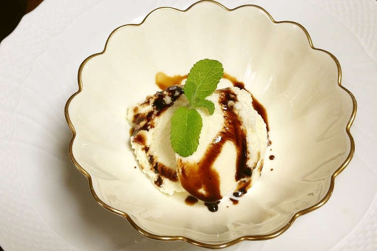 バニラアイスの煮つめバルサミコ酢かけ レシピ 作り方 By うにらさん クックパッド