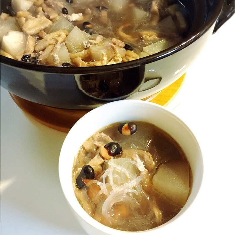 低カロリーのスロークッカー黒豆スープのレシピ