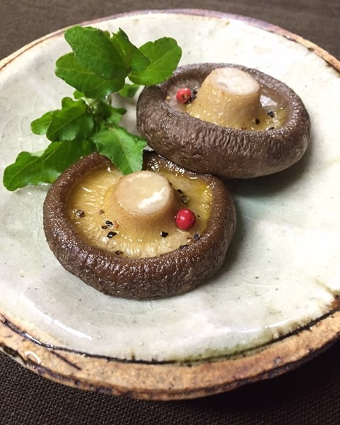 椎茸オリーブオイル焼き の画像