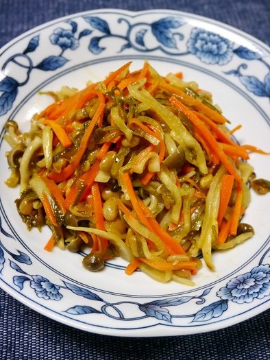 納豆めかぶのピリ辛野菜炒めの写真