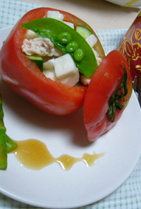 コロコロ野菜のトマトカップサラダ