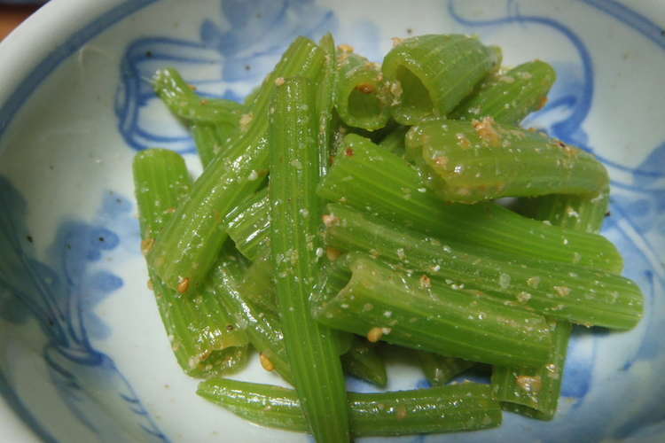 カボチャの葉茎で 酢醤油あえ レシピ 作り方 By 夢遊草 クックパッド 簡単おいしいみんなのレシピが367万品