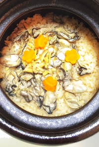 土鍋で、牡蠣の炊き込み御飯