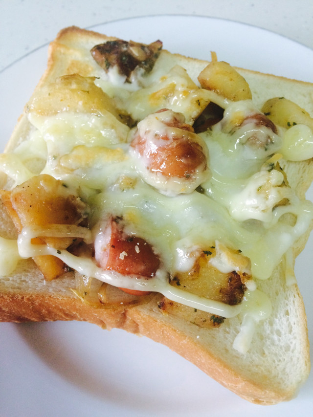 〈朝食〉ジャーマンポテマヨチーズトーストの画像