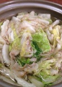 簡単♡白菜と豚バラのミルフィーユ鍋