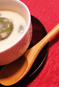 寒い日のデザート☆抹茶白玉豆乳味噌汁
