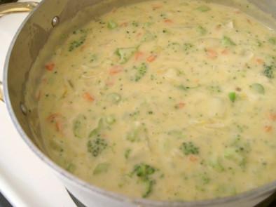 クリーミーブロッコリーチーズスープの写真